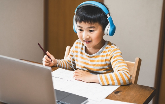 Bí quyết học tiếng Anh Online hiệu quả cho bé 5 tuổi